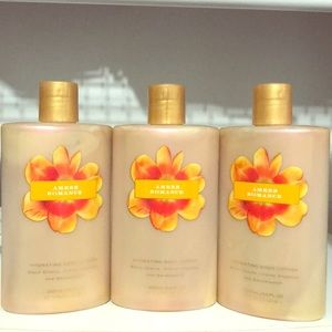 Victoria’s Secret  3 Body lotion amber Romance